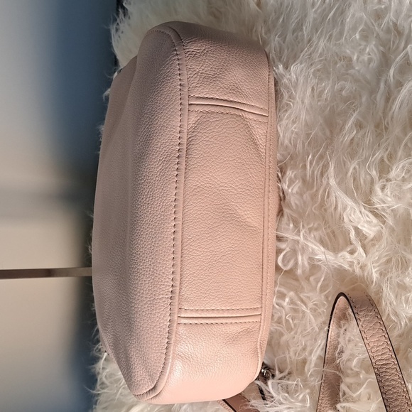 Michael Kors NWTs Bedford Crossbody NWTs - Picture 10 of 17